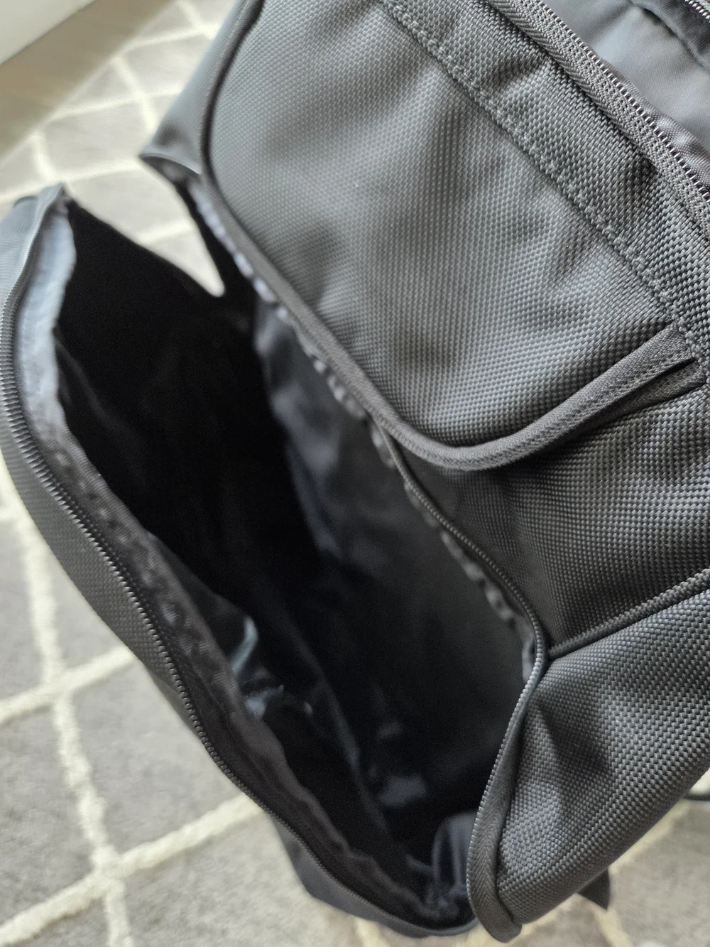 NWOT Large Black Tech Backpack - Picture 6 of 9